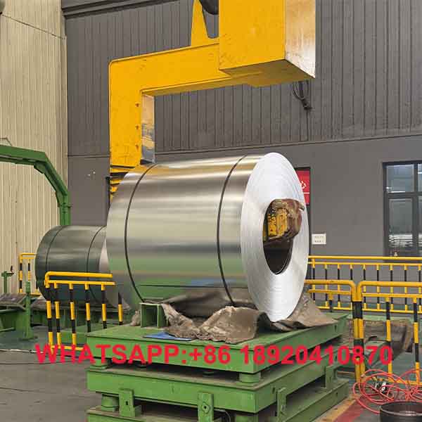 Proses Pengangkatan Baja Lapis Zinc-Aluminium-Magnesium di Pabrik