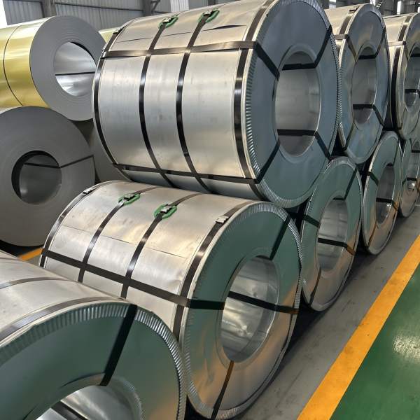 Eye to sky horizontal layout export packaging for durable aluzinc coils