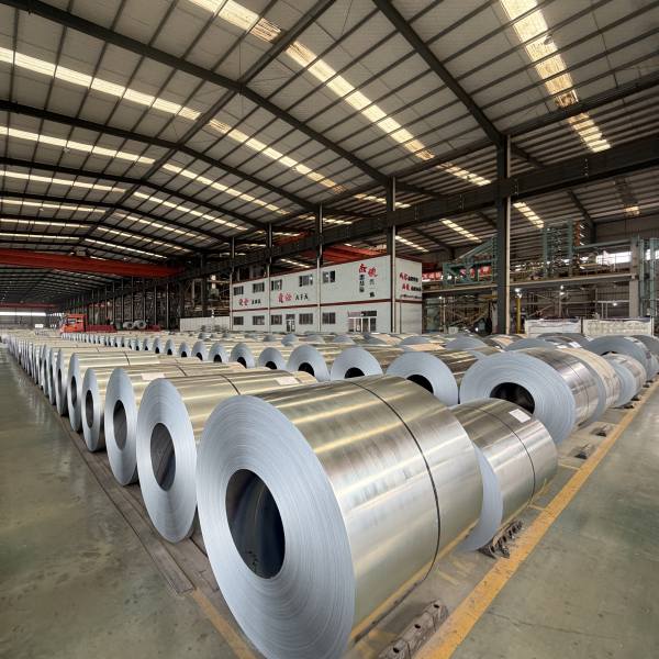 Steel wrapping and plastic cover packaging on spangled GI coil