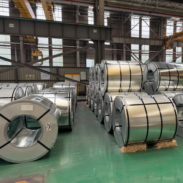 Steel pallet packaging for heavy weight galvanized steel coils