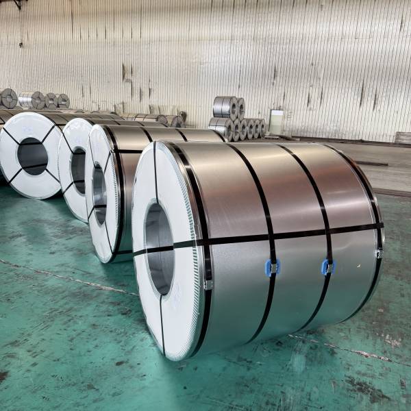 Steel galvanizing line producing Z275 to Z600 steel coils